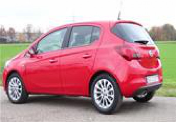 الإطلالة الأولي للسيارة 2015 Opel Corsa