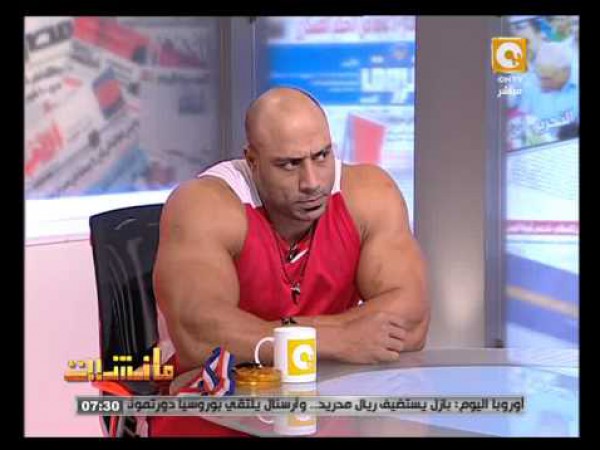 شاهد عطية شعلان بطل العالم فى كمال الأجسام .. في مانشيت