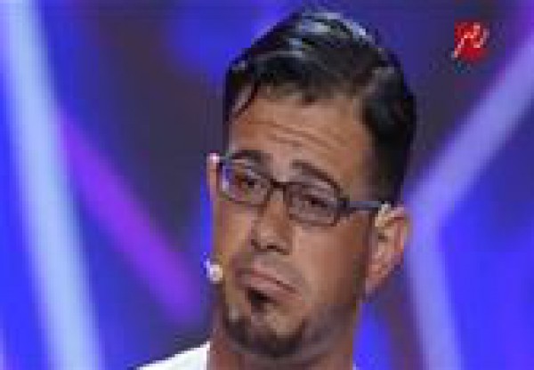 مصري يثير ضحك لجنة التحكيم على مسرح Arabs Got Talent