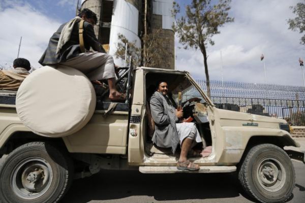 غياب ممثل الحوثي يفشل لقاء المبعوث الدولي