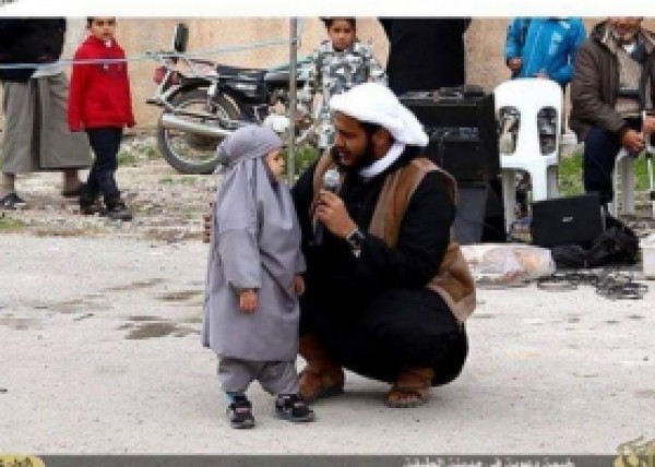 هذه أصغر تائبة في داعش.. فعن ماذا تابت هذه الطفلة؟