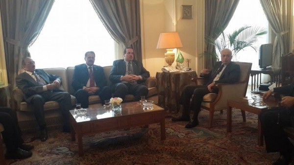 الوادية يجتمع مع أمين عام جامعة الدول العربية لتنفيذ المصالحة والاعمار وشبكة الأمان المالية