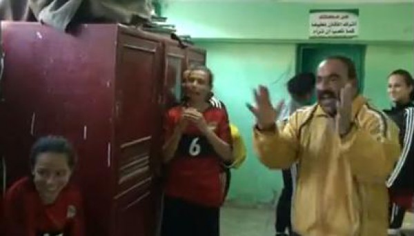 مباراة كرة قدم بين منتخب مصر للنساء وشباب سوهاج تثير غضب المصريين