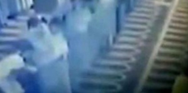بالفيديو: وفاة رجل أثناء الصلاة في مسجد بالمغرب