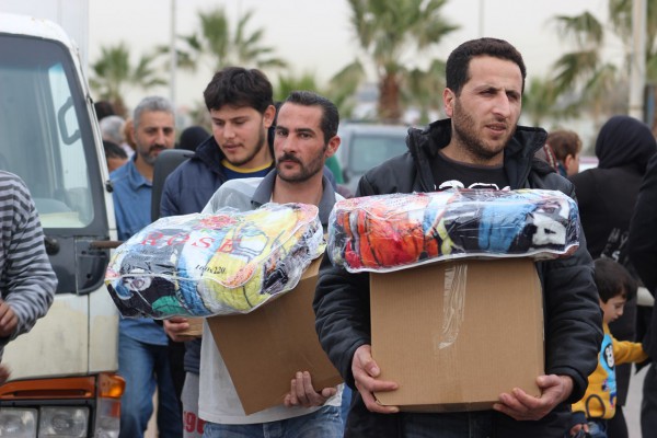 مساعدات لـ 600 عائلة سورية نازحة في صيدا
