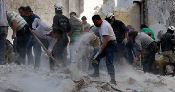 التايمز: السوريون يدفعون ثمناً باهظا للهروب إلى الأمان