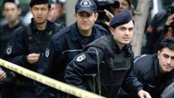 إحالة 20 من رجال الشرطة التركية للمحكمة بتهمة "التنصت"‎‎