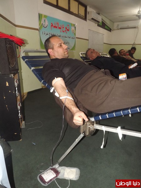 إتحاد نقابات العمال ينظم حملة للتبرع بالدم بغزة