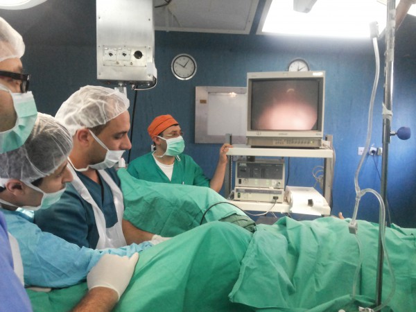 لاول مرة بايدي فلسطينية: اجراء عمليات جراحية لتفتيت حصى اكلى بالناظور في مجمع فلسطين الطبي