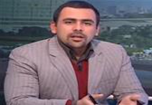 خبر مفاجئ ليوسف الحسينى على الهوا جعله يبكى من السخرية