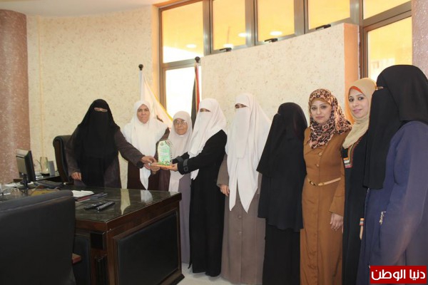 الحركة النسائية الإسلامية حماس  تزور نقابة المهندسين في رفح
