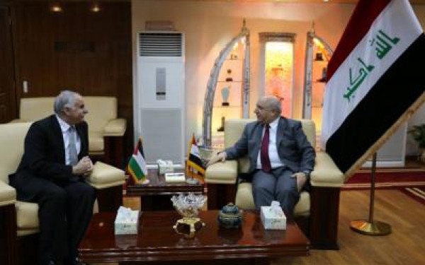 سفير دولة فلسطين لدى العراق يلتقي وزير الثقافة العراقي لتوقيع الاتفاقية المشتركة في الجانب الثقافي