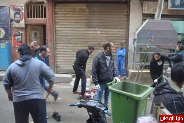 الجبهة الشعبية تنفذ يوما تطوعيا في مخيم شاتيلا لتنظيف الشوارع من القمامة
