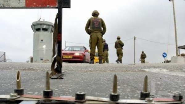 حاجز زعترة ...خوف وإذلال للفلسطينين