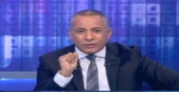 أحمد موسى : إلي بيشتم في الجيش المصري حياخد بالجزمة