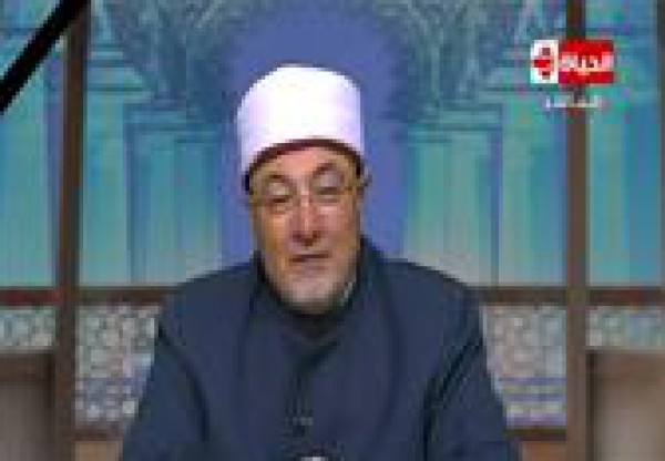 خالد الجندي : يجب وضع بعض صور الإعلاميين على علب السجائر لانهم ضاريين بالصحة