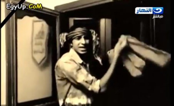 محمود سعد يعرض فيديو للداعشي المصري قبل دخوله التنظيم