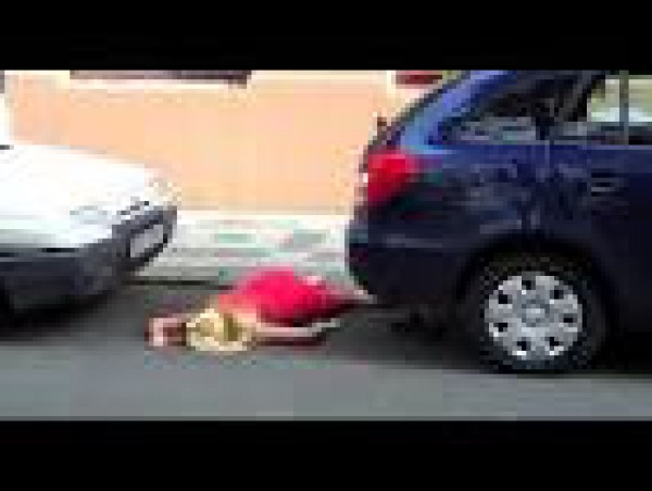 انتحار فتاة بسبب مقلب ساخر نفذه حبيبها