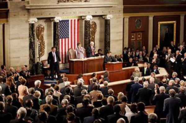 مجلس الشيوخ يوافق على مشروع قانون أمريكي يلزم بمراجعة الكونجرس لأي اتفاق مع إيران