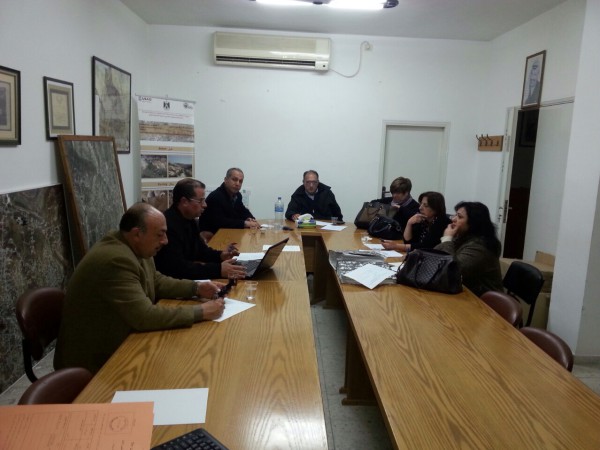 اللجنة المشرفة على انتخابات المجلس الشبابي  في بيت جالا تعقد اجتماعها الاول