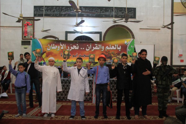 مسجد أبو خضرة يختتم حملة صلاة الفجر بتكريم 100 طالب