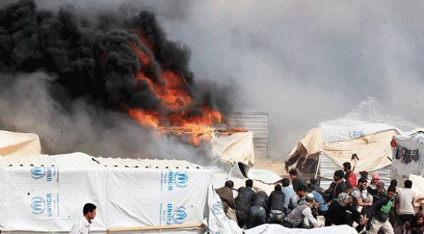 مقتل عائلة سورية إثر حريق بمخيم الزعتري في الأردن