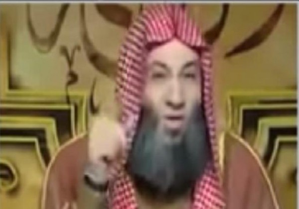 إعلامي مصري يعرض فيديو لمحمد حسان يحلل سرقة الآثار والاتجار فيها