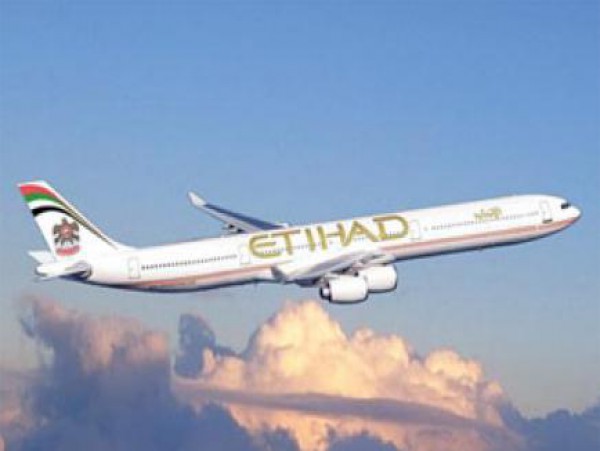الاتحاد للطيران تُشغّل طائرتها من طراز آيرباص A380، التي تضمّ مقصورة الإيوان من الاتحاد، على وجهة نيويورك – أبوظبي