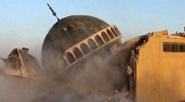 داعش يهدم ثاني مسجد يعود للعهد العثماني وسط الموصل