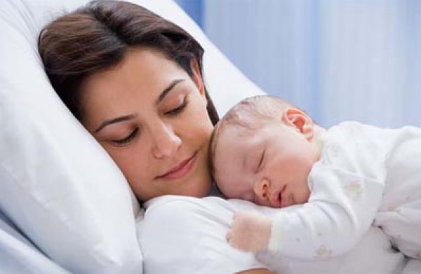 هل الرضاعة الطبيعية تزيد من ذكاء طفلي؟