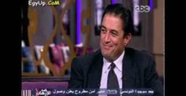منى الشاذلي تُحرج محافظ الإسكندرية: «المدام ما جتش معاك ليه؟»