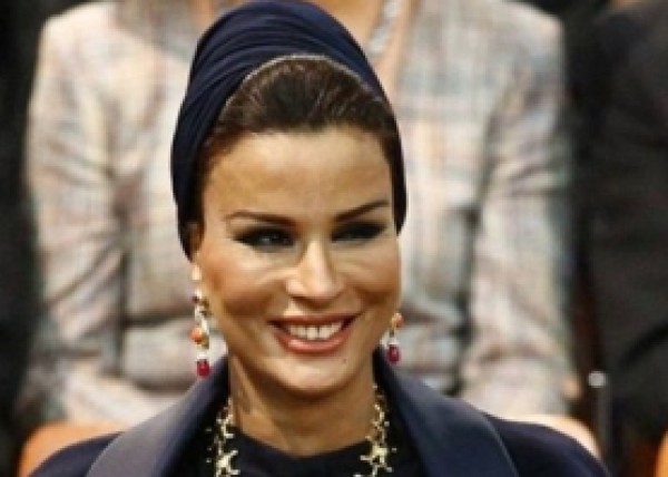 ما هي حقيقة وفاة "الشيخة موزة" والدة أمير قطر؟!