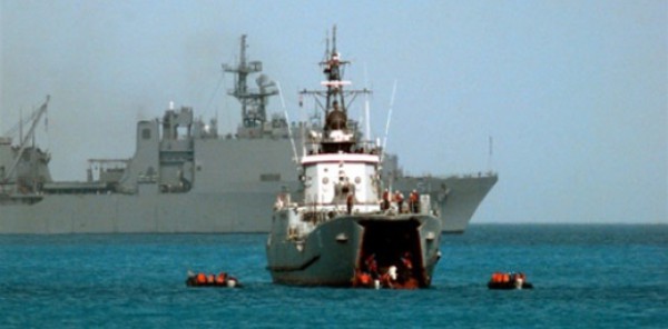 البحرية المصرية تطوق الشواطئ السعودية بحزام دفاعي