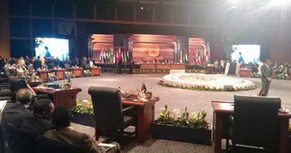 مقعد سوريا شاغر بالقمة العربية ورئيس برلمان ليبيا يمثل بلاده