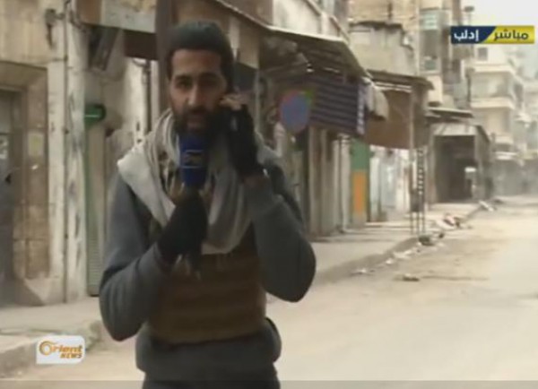 مراسل سوري يبكي في اللحظات الأولى لدخول إدلب