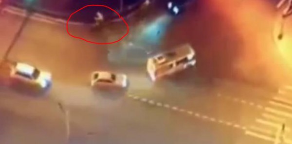 إصطدام بين حافلة ودراجة نارية ‎