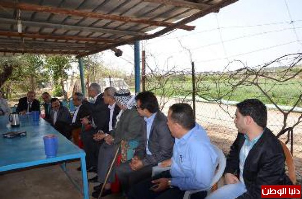 وزير الشؤون الاجتماعية والزراعة يزور محافظة قلقيلية