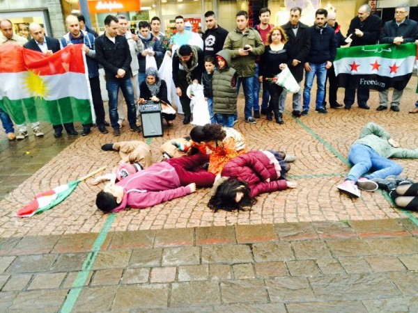 اعتصام في مدينة زيورخ السويسرية يطالب بانهاء حالة الحرب في سوريا