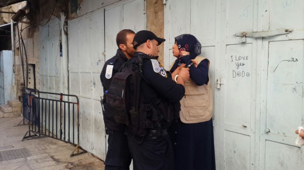 قوات الاحتلال تنفذ حملة اعتقالات وملاحقات جديدة لشبان مقدسيين فجر اليوم الاثنين