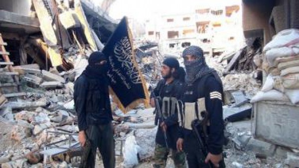 مصدر سوري يتهم تركيا بمساعدة اسلاميين في الهجوم على ادلب