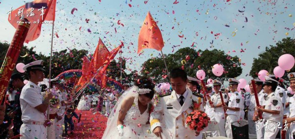 التقط الصور من مكان عملك.. شاهد صور حفلات زفاف الجنود الصينيين