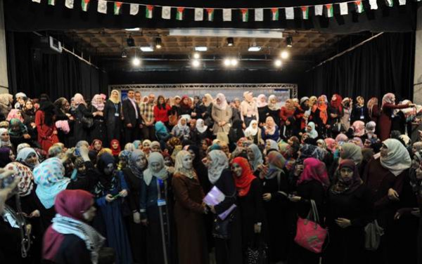 الأونروا: نساء غزة ينتفعن من برنامج القيادات النسائية الشابة للتغلب على صعوبات البطالة