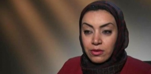 بالفيديو: مصري يرسل صور زوجته عارية عبر فيسبوك مقابل المال