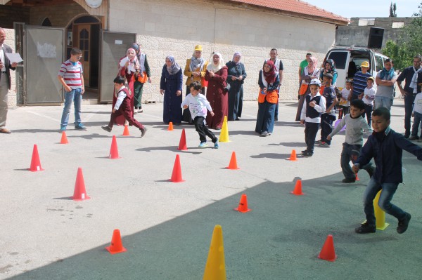 في يوم الطفل الفلسطيني..شبكة حماية الطفولة و نقابة المهن التعليمية ينظمان مهرجان ترفيهي و كرنفال