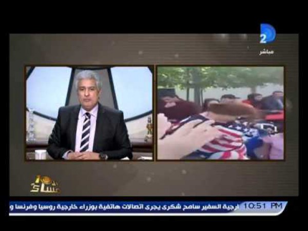 والدة قاتل الطفلة زينة ترقص بالعلم الأمريكي في "يوم اليتيم"