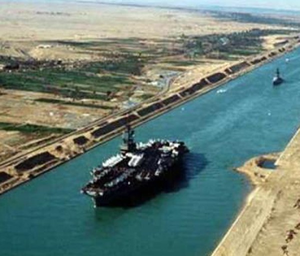 مصر: تعطل الملاحة بقناة السويس عقب "جنوح" سفينة