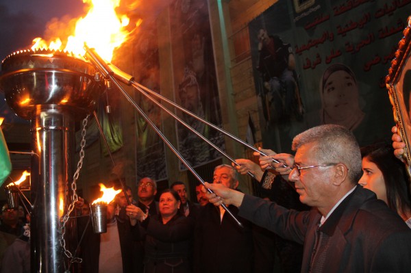 إيقاد شعلة الحرية للأسرى للعام 2015 في مسقط رأس الأسير المريض منصور موقدة