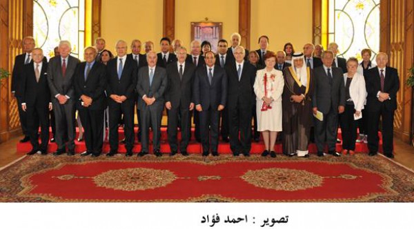 الرئيس المصري يعلن عن برنامج لتأهيل وإعداد الشباب لتولي المراكز القيادية