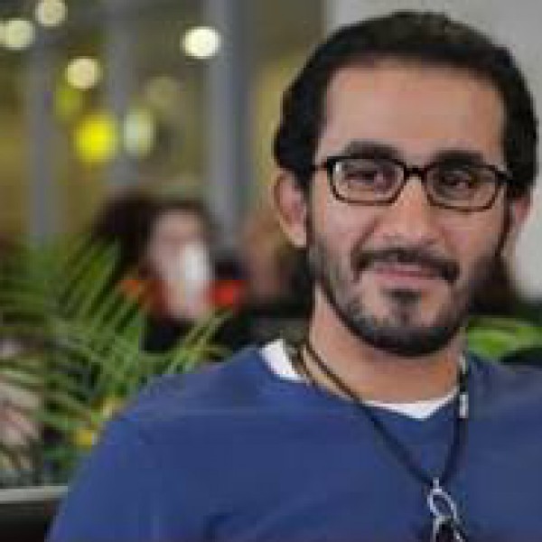 أحمد حلمي يبحث مع شعبولا ومدحت شلبي عن ضحكة المصريين