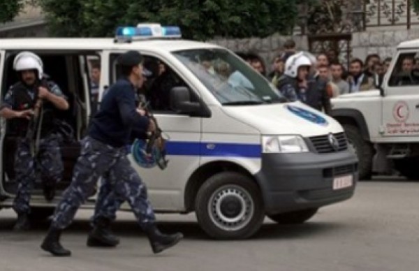 الشرطة والنيابة تحققان بوفاة شاب بظروف غامضة في رام الله